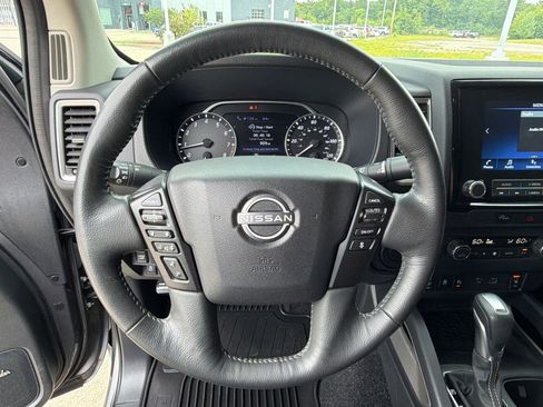 Used 2024 Nissan Frontier SV w/ SV Convenience Package RWD image 26