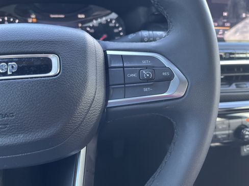 Used 2024 Jeep Compass Latitude w/ Altitude Special Edition image 19