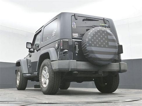 Used 2009 Jeep Wrangler X image 41