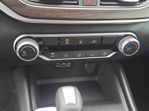 Used 2025 Nissan Altima 2.5 SV AWD/4WD image 15
