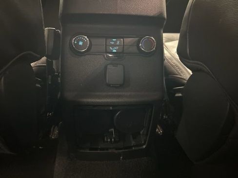 Used 2018 Ford Explorer XLT w/ Equipment Group 202A image 29