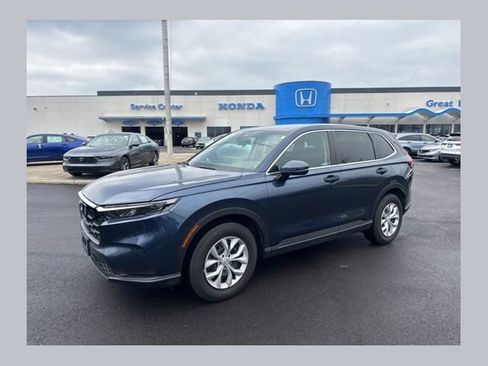 Used 2025 Honda CR-V LX image 1