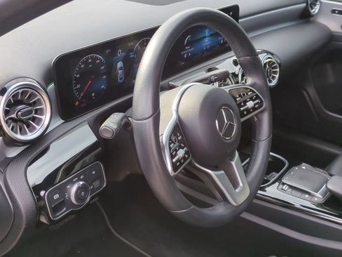 Used 2022 Mercedes-Benz A 220 4MATIC image 10