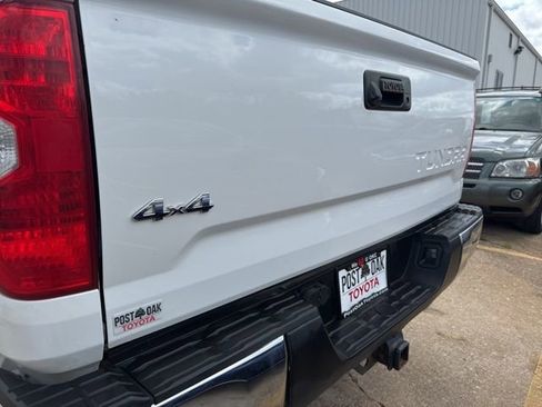 Used 2016 Toyota Tundra SR5 w/ SR5 Upgrade Package image 10