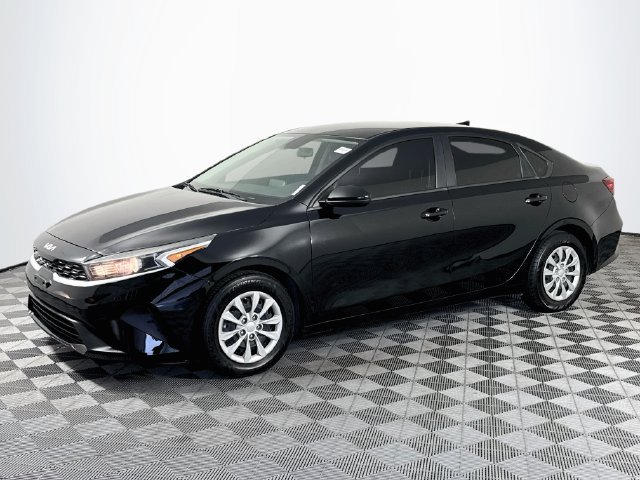Used 2023 Kia Forte LX FWD image 4