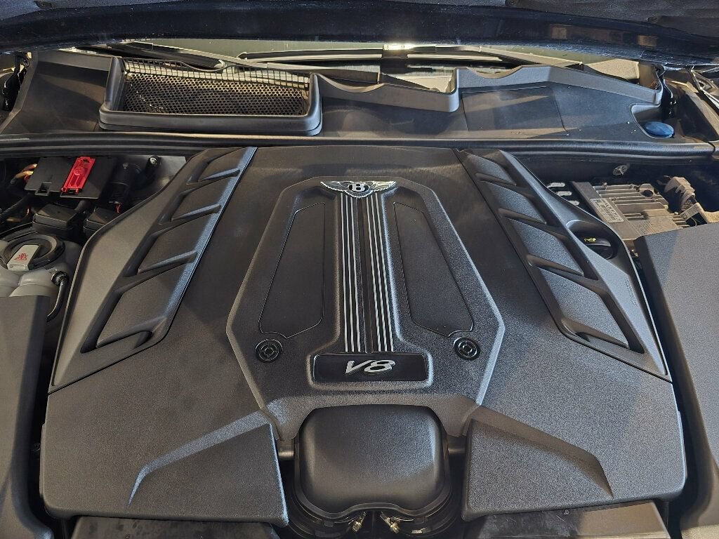 Used 2019 Bentley Bentayga AWD/4WD image 37