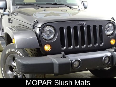 Used 2017 Jeep Wrangler Unlimited Freedom Edition image 35