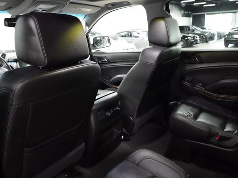 Used 2020 Chevrolet Suburban LT AWD/4WD image 19