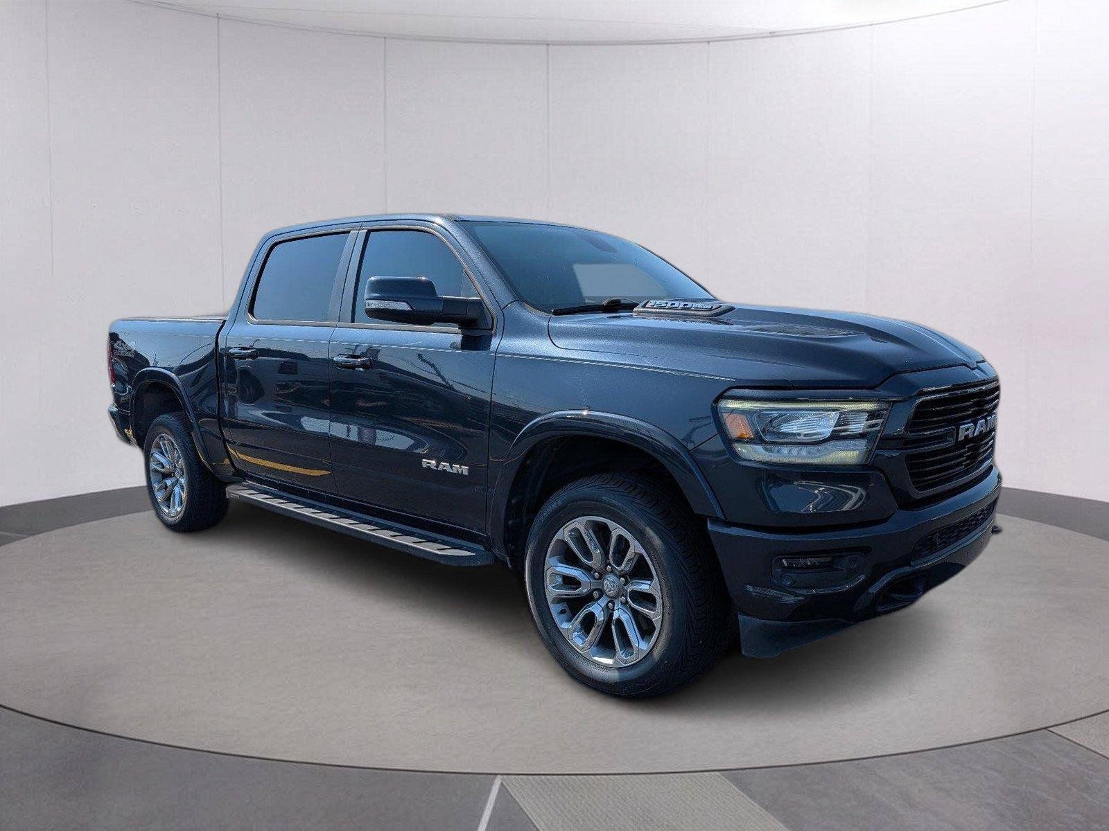 Used 2020 RAM 1500 Laramie w/ Sport Appearance Package AWD/4WD image 9