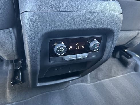 New 2026 Chevrolet Traverse LT image 38