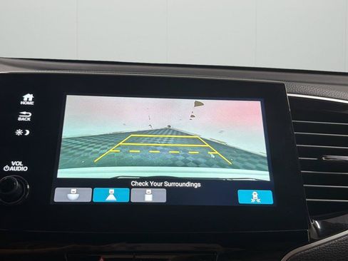 Used 2021 Honda Pilot EX image 24