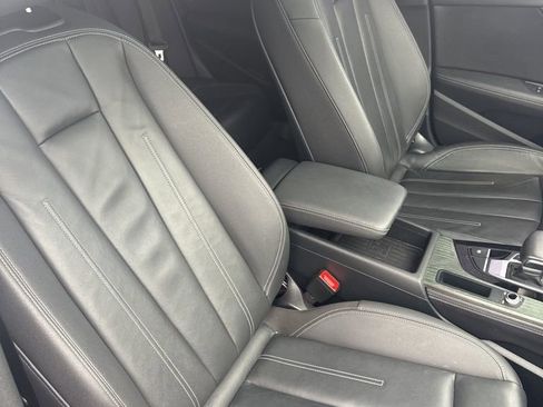 Used 2023 Audi A4 2.0T Premium Plus w/ Premium Plus Package image 5