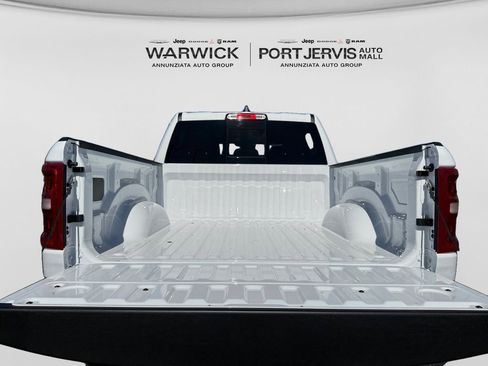 New 2026 RAM 1500 4x4 Crew Cab image 18