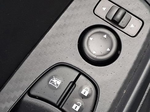 Used 2025 Nissan Sentra SV FWD image 26