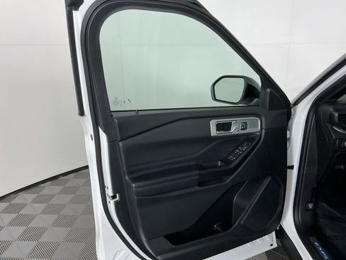 Used 2020 Ford Explorer Platinum image 15