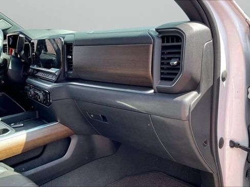 Certified 2024 Chevrolet Silverado 2500 High Country w/ High Country Premium Package AWD/4WD image 16