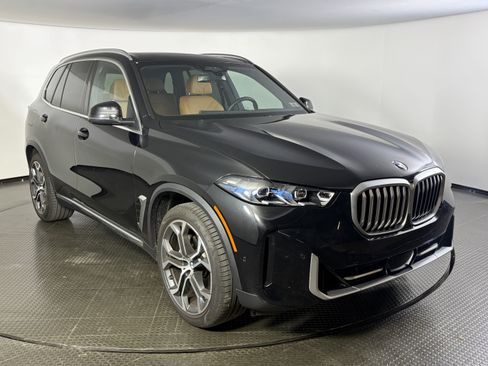 Used 2026 BMW X5 xDrive40i AWD/4WD image 3