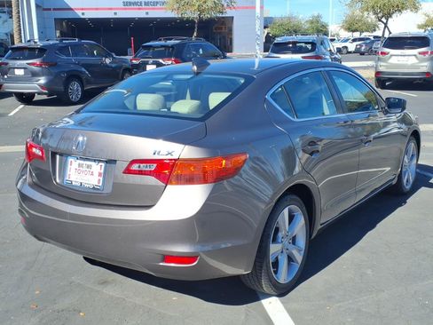 Used 2015 Acura ILX w/ Premium Package image 4