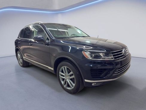 Used 2016 Volkswagen Touareg TDI AWD/4WD image 1