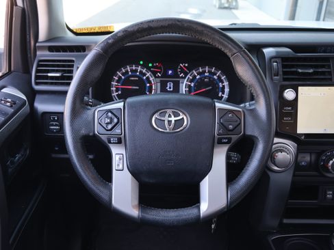 Used 2018 Toyota 4Runner SR5 Premium AWD/4WD image 17