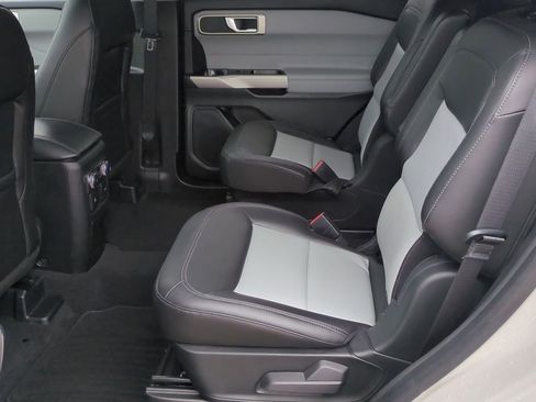 Certified 2022 Ford Explorer XLT w/ Equipment Group 202A image 22