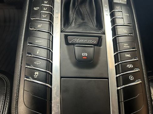 Used 2017 Porsche Macan GTS image 30
