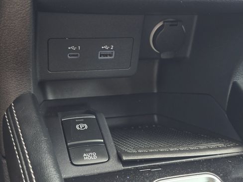 Used 2024 Nissan Kicks SV FWD image 21