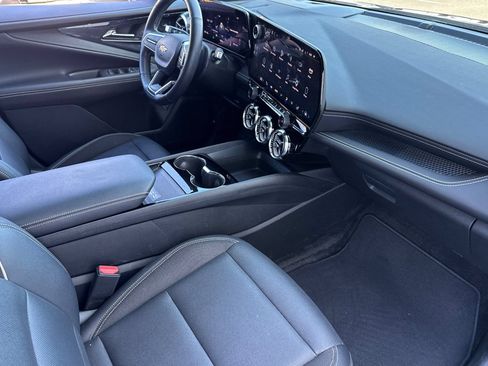 Used 2024 Chevrolet Blazer EV LT AWD/4WD image 19