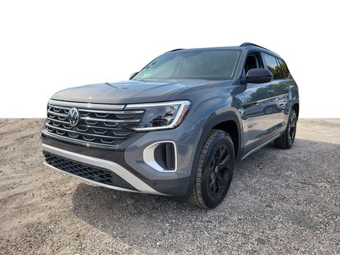 New 2026 Volkswagen Atlas Peak Edition AWD/4WD image 4