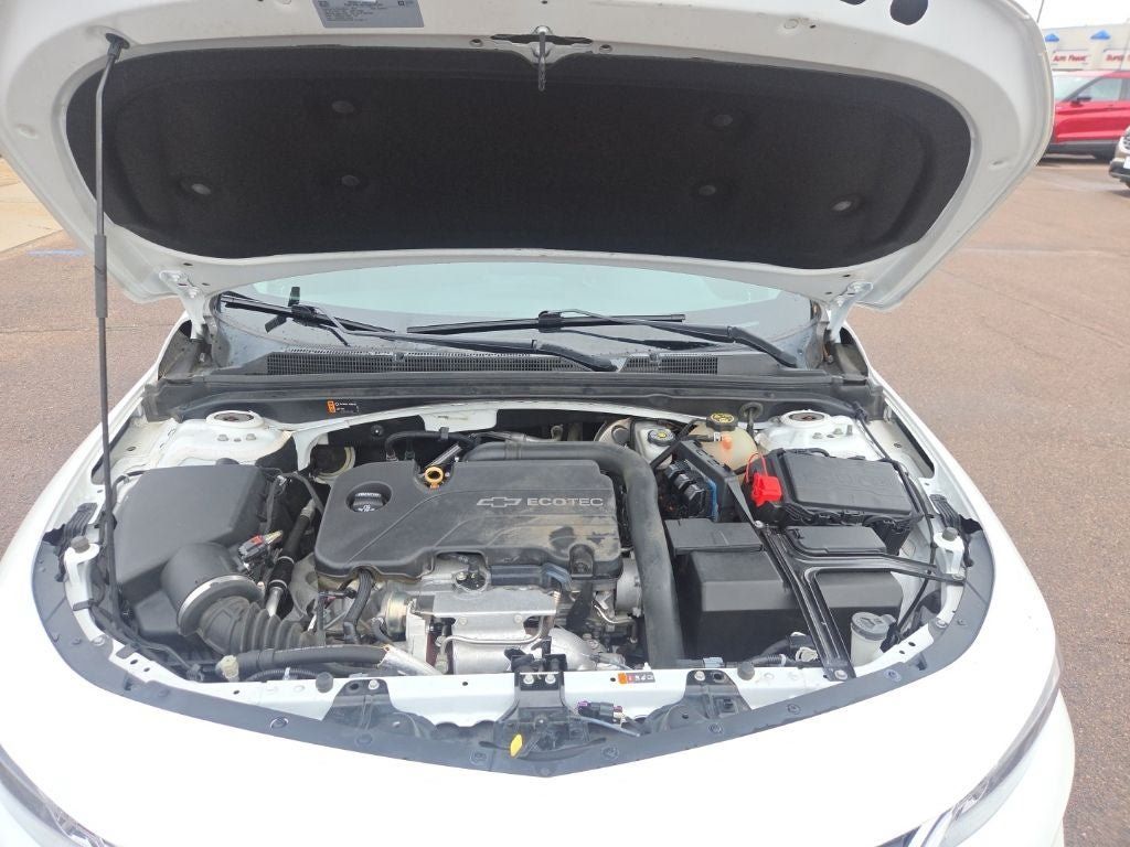 Used 2017 Chevrolet Malibu LT FWD image 26