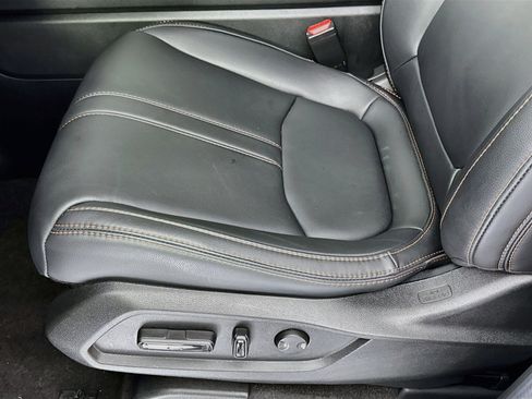 Certified 2025 Honda Pilot TrailSport image 18