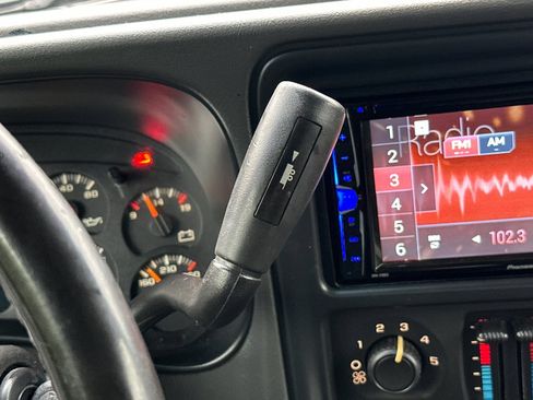 Used 2006 Chevrolet Silverado 2500 LT w/ Skid Plate Package image 20