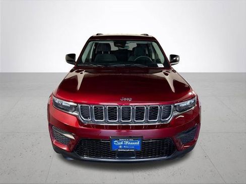 Certified 2023 Jeep Grand Cherokee Laredo w/ Luxury Tech Group I AWD/4WD image 3