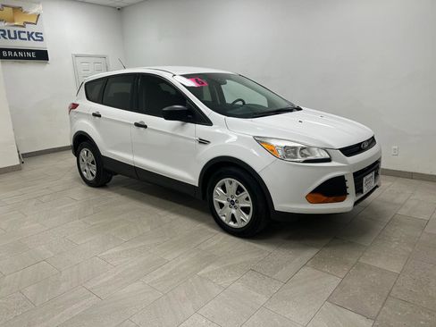 Used 2016 Ford Escape S image 3