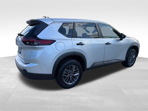 Used 2024 Nissan Rogue S FWD image 7