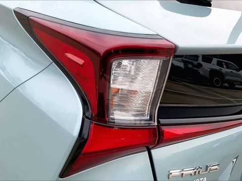 Used 2022 Toyota Prius Limited image 26