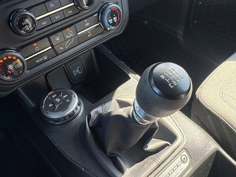 Used 2023 Ford Bronco 2-Door image 19