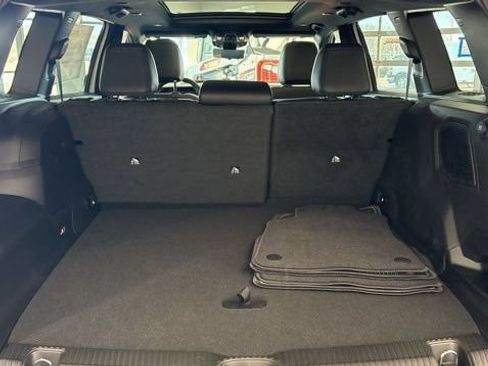 New 2026 Jeep Cherokee Overland w/ Advanced Pro Tech Group AWD/4WD image 10