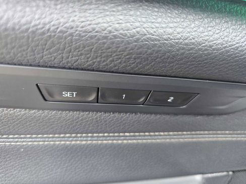 Used 2018 BMW 530e xDrive image 26