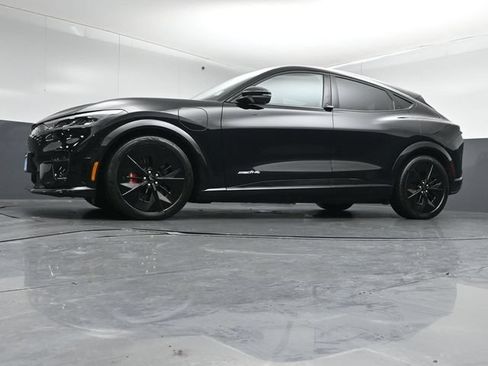 Certified 2025 Ford Mustang Mach-E GT AWD/4WD image 39