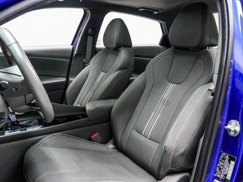 Used 2024 Hyundai Elantra SEL w/ Convenience Package image 32