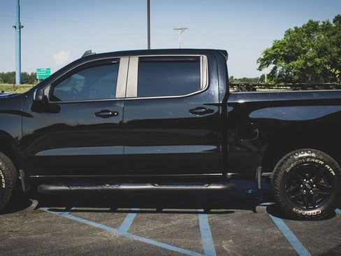 Used 2021 Chevrolet Silverado 1500 LT Trail Boss w/ Convenience Package II AWD/4WD image 7