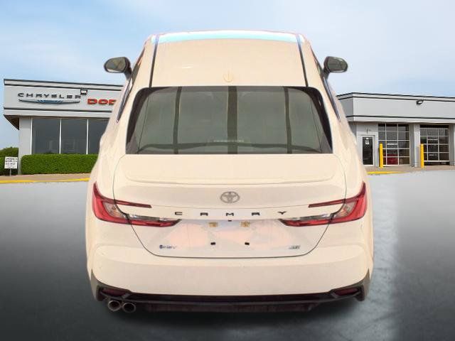 Used 2026 Toyota Camry SE FWD image 4