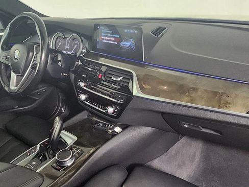 Used 2018 BMW 530e xDrive image 19