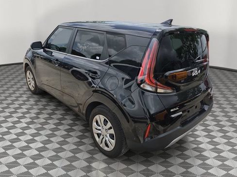 Used 2024 Kia Soul LX FWD image 3