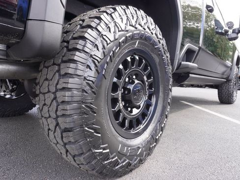 New 2026 GMC Sierra 2500 AT4X w/ AT4X AEV Edition image 8