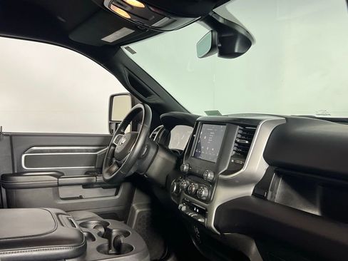 Used 2024 RAM 2500 Big Horn w/ Bed Utility Group image 28