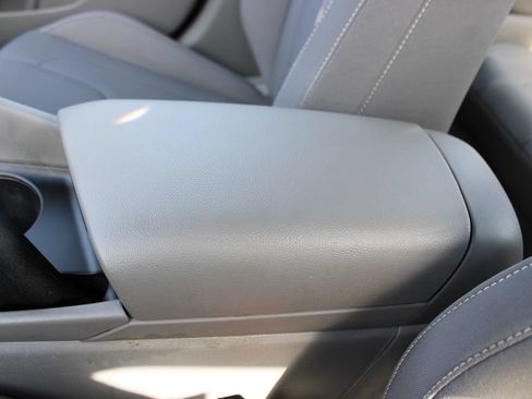Used 2025 Hyundai Elantra Sport FWD image 33