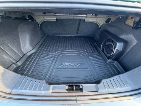 Used 2017 Ford Focus SEL w/ Interior Protection Package FWD image 19