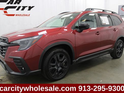 Used 2024 Subaru Ascent Onyx Edition AWD/4WD image 1